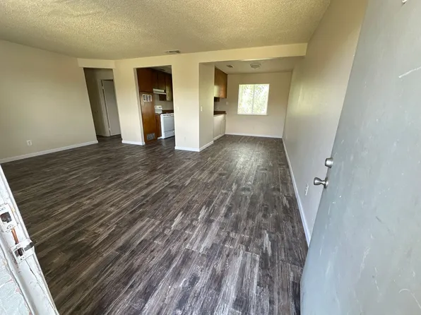 Coalinga Beautiful Apartments 206, 141 Warthan St #201, Coalinga, CA 93210