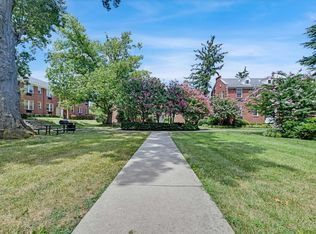 715 S Washington St APT A34, Alexandria, VA 22314