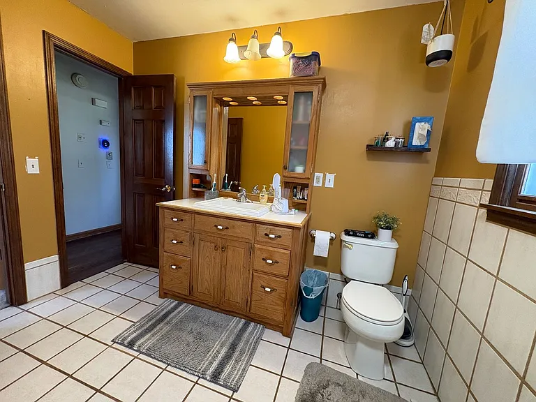 4676 N Dwight Dr — Photo 20