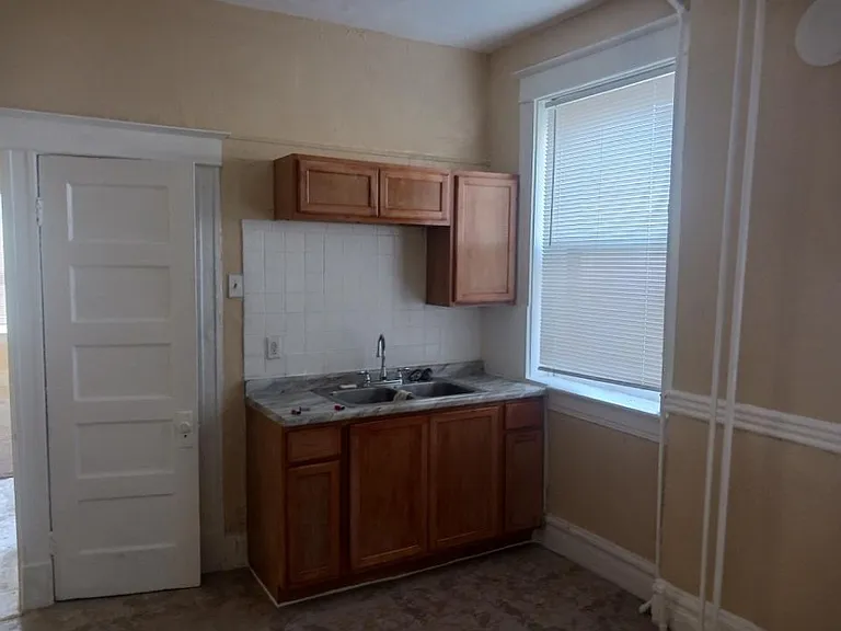 2611 Russell Blvd #B — Photo 2
