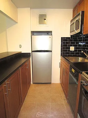 Rented by City Connections Realty | media 17