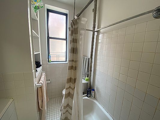 4th image of 211 W 108th St APT 23