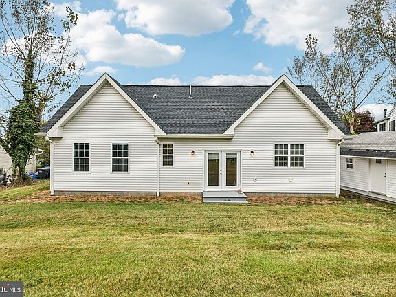 2nd image of 5814 Larpin Ln