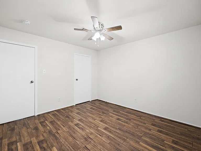3218 Sycamore Springs Dr — Photo 23