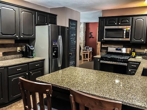 5th image of 8140 Pine Terrace Dr