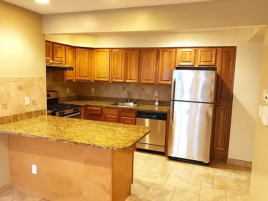 Rented by NY Space Finders Inc. | media 31