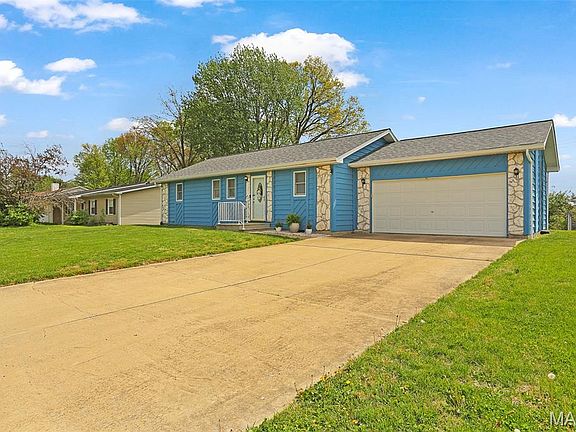 4th image of 212 Meadow Dr