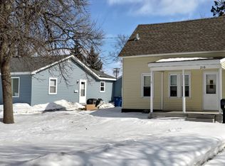 216 15th St N, Moorhead, MN 56560
