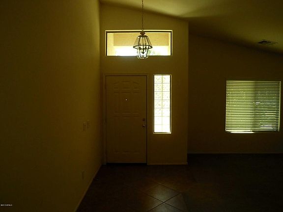 5th image of 17552 W Voltaire St