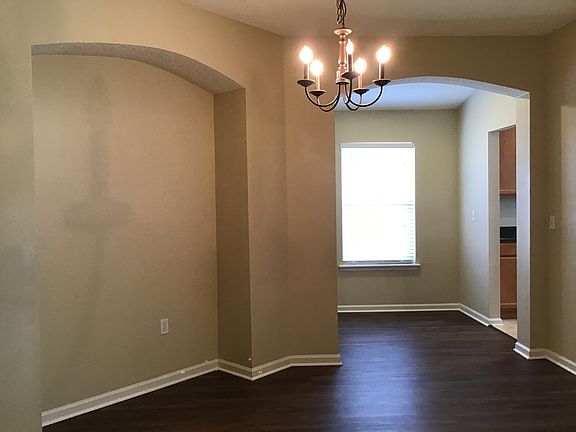 5th image of 1429 Canopy Oaks Dr