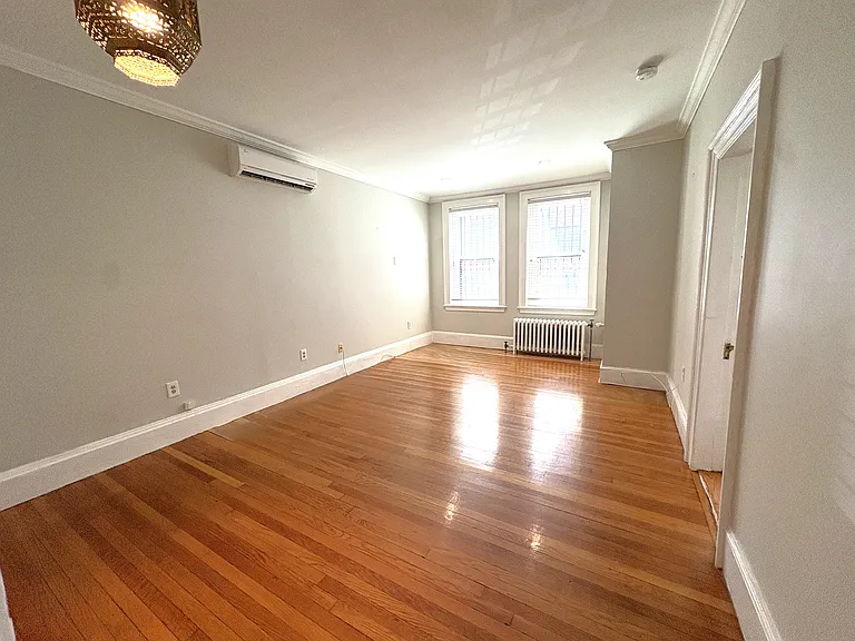 86 Commonwealth Ave — Photo 5