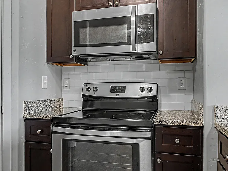 Kensington Apartments — Photo 65