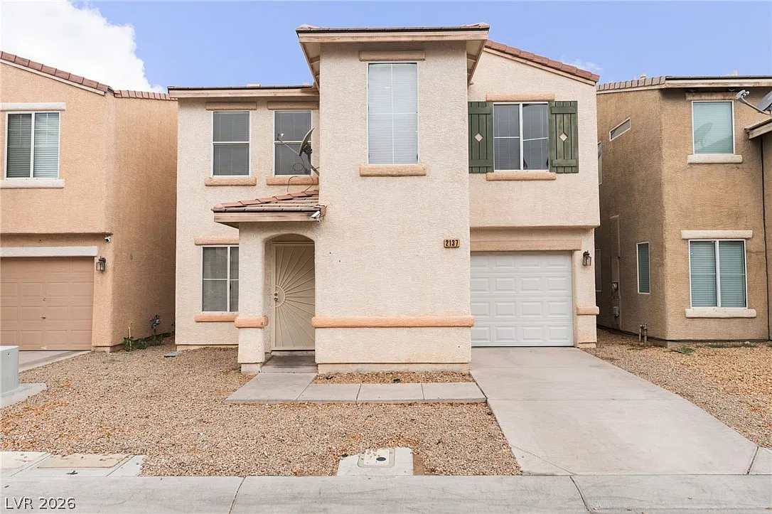 3 bed, 2.5 bath, 1310 sqft, $1,795 — Photo 1