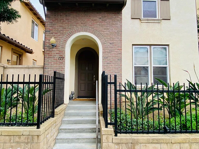 123 Tall Oak — Photo 1