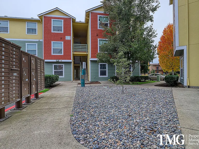 1017 SE 12th Ave — Photo 47