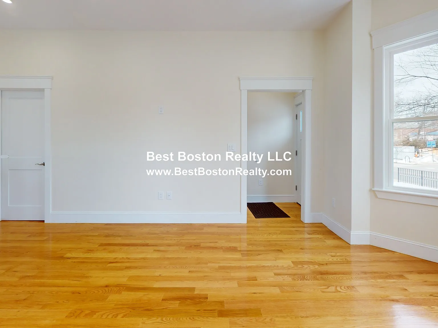 3 bed, 2.5 bath, 1600 sqft, $4,600 — Photo 4