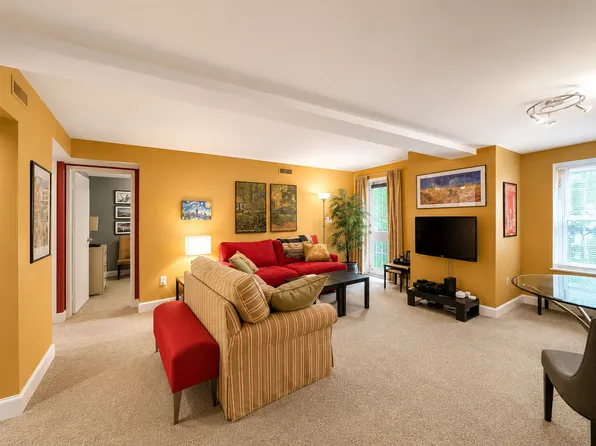253 West 73rd Street image 1 of 5