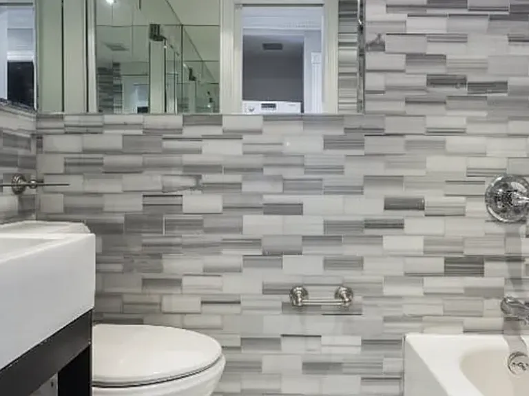 438 W 52nd St #7 — Photo 3