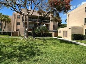 10975 SW 107th St, Miami, FL