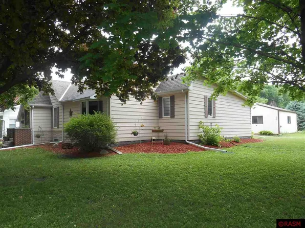 103 Thompson St N, Delavan, MN 56023