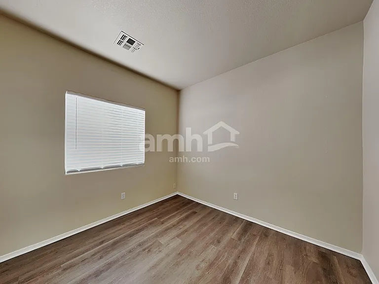 3506 N 130th Ave — Photo 15