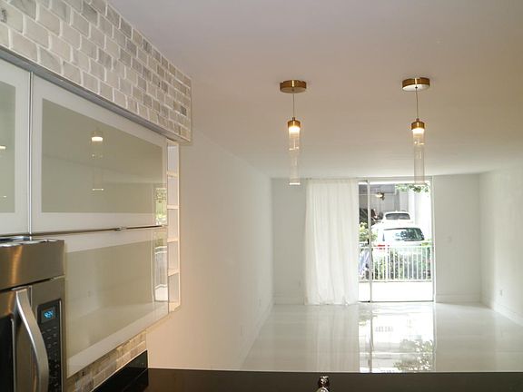 Living & Kitchen