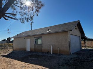 8050 Escondido Ave, Oak Hills, CA 92344