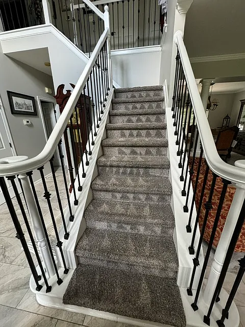 5 bed, 2.5 bath, 3427 sqft, $3,850 — Photo 4
