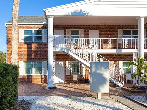 380 Base Ave E APT 201, Venice, FL 34285