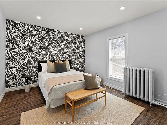 5th image of 135 William St N #4