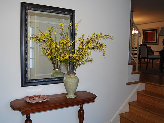 4th image of 3 Sussex Ct