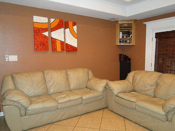 4th image of 6811 Yellow Pine St