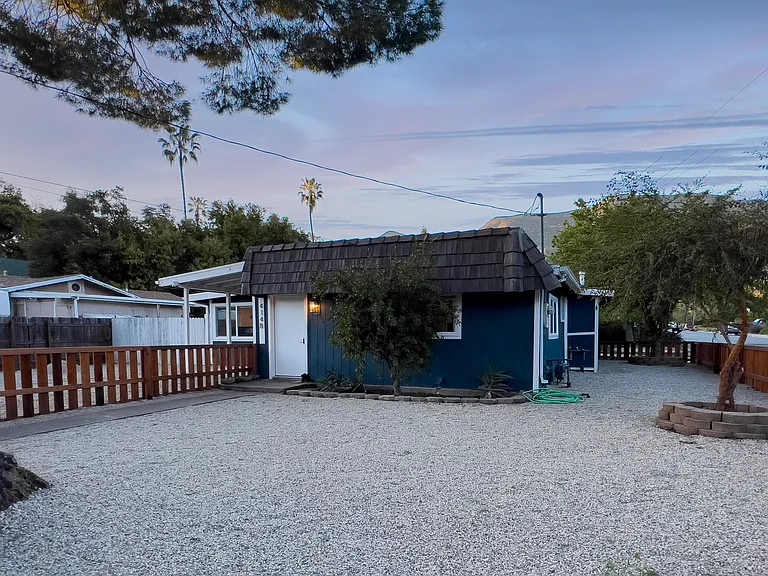 414 Buena Vista Dr — Photo 8