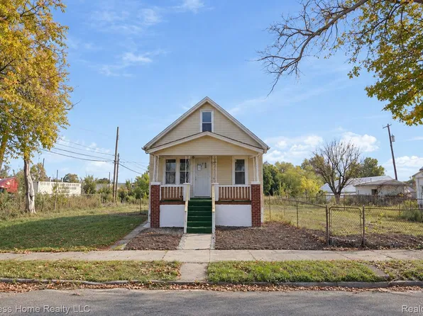 2748 Burnside St, Hamtramck, MI 48212
