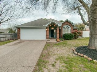 5410 Rolling Green Rd, Arlington, TX 76017