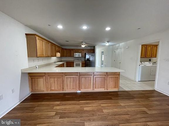 5th image of 719 Naples Dr
