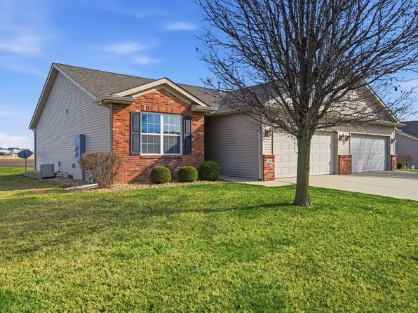 1423 Calvin Dr, Washington, IL 61571