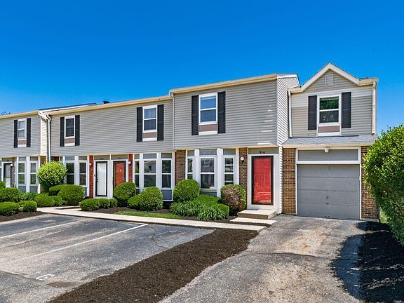 2nd image of 916 Worthington Woods Blvd #12