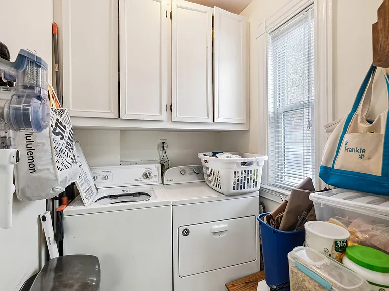 16 Henry St #1 — Photo 10