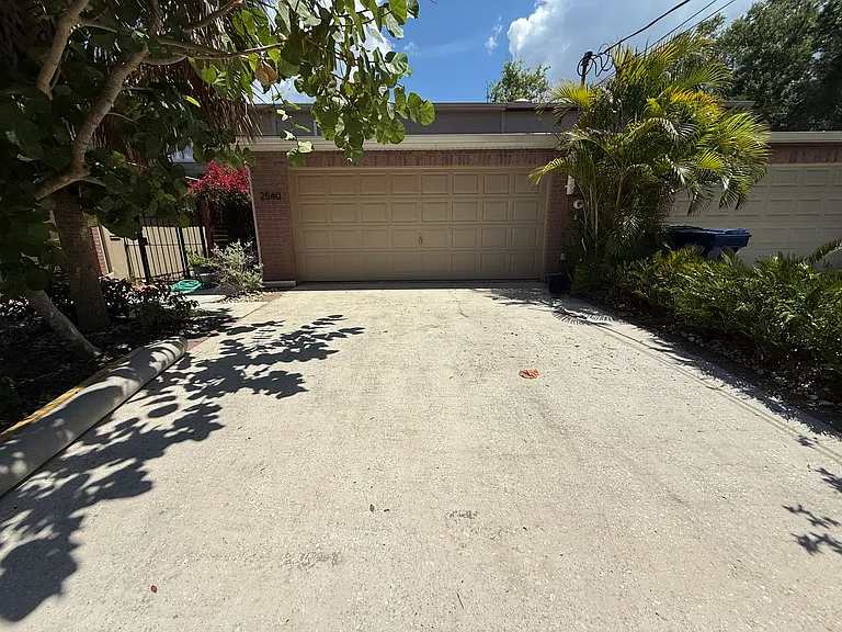 2540 W Tennessee Ave — Photo 3