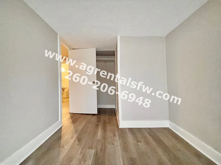912 Savilla Ave — Photo 8