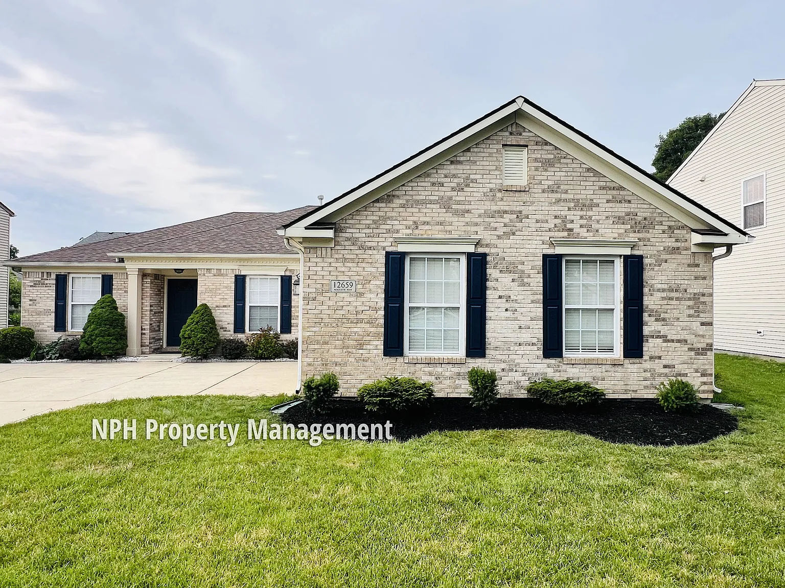 3 bed, 1956 sqft, $2,168 — Photo 1