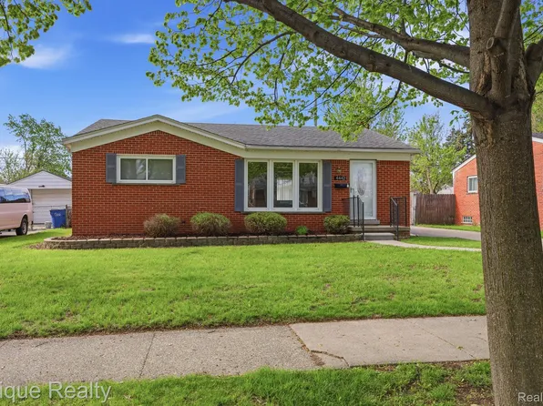 4442 Lutz Dr, Warren, MI 48092