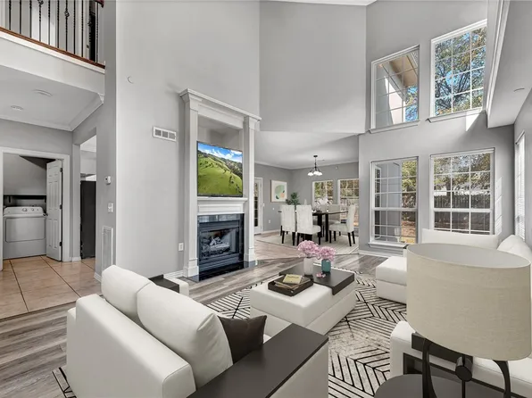 2606 E Turtle Creek Dr, Fayetteville, AR 72701