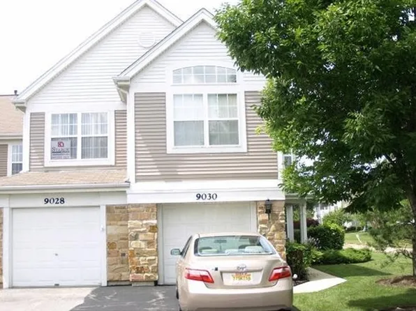 9030 W Heathwood Cir, Niles, IL 60714
