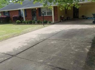 1713 W Holmes Rd, Memphis, TN 38109