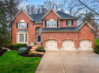 2315 Fleetwood Ct, Naperville, IL 60565