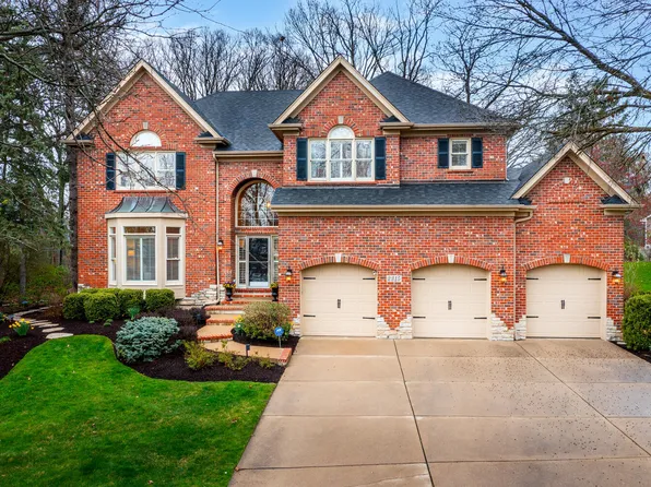 2315 Fleetwood Ct, Naperville, IL 60565