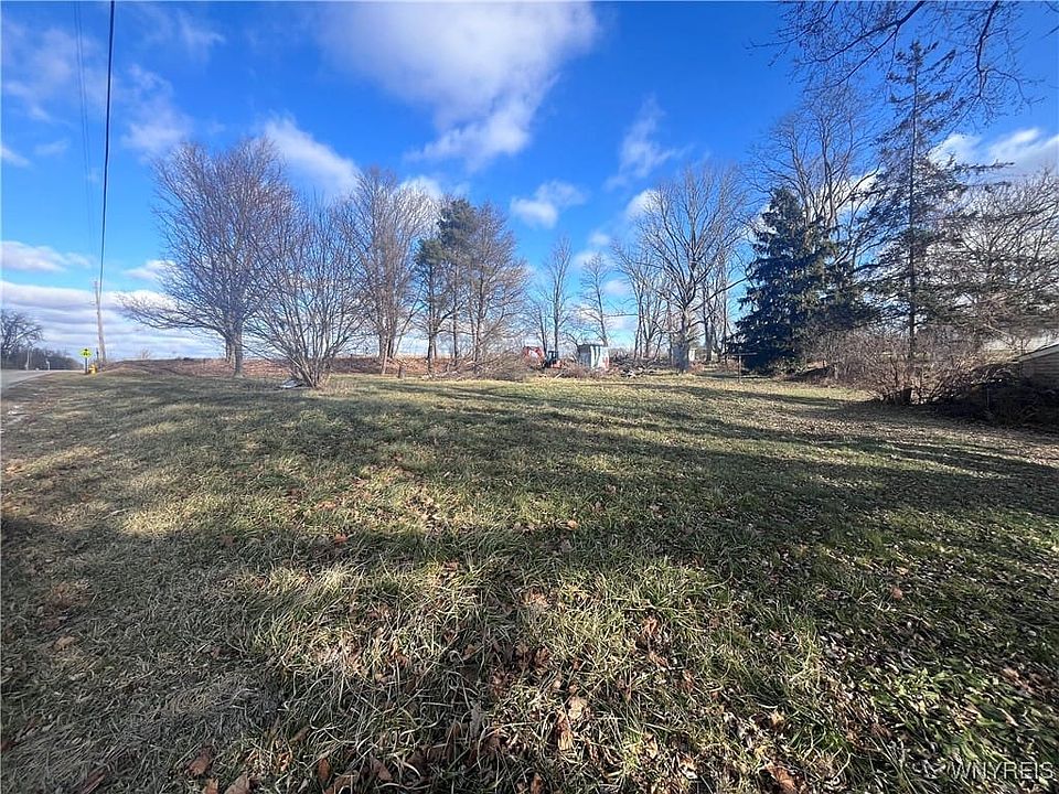 2nd image of 9695 Roanoke Rd