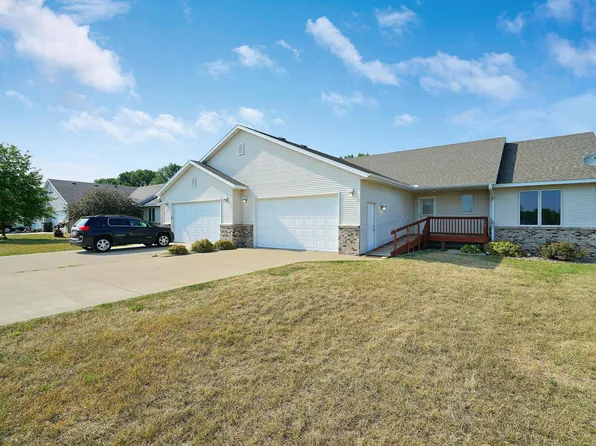 660 Obrien Pkwy, Belle Plaine, MN 56011
